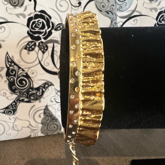 COLIBRA bracelet with ruffles - Picture 4 of 5